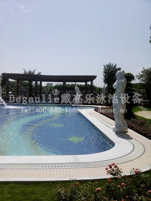 別墅<a href='http://www.tralot.com' class='keys' title='點(diǎn)擊查看關(guān)于泳池工程的相關(guān)信息' target='_blank'>泳池工程</a>